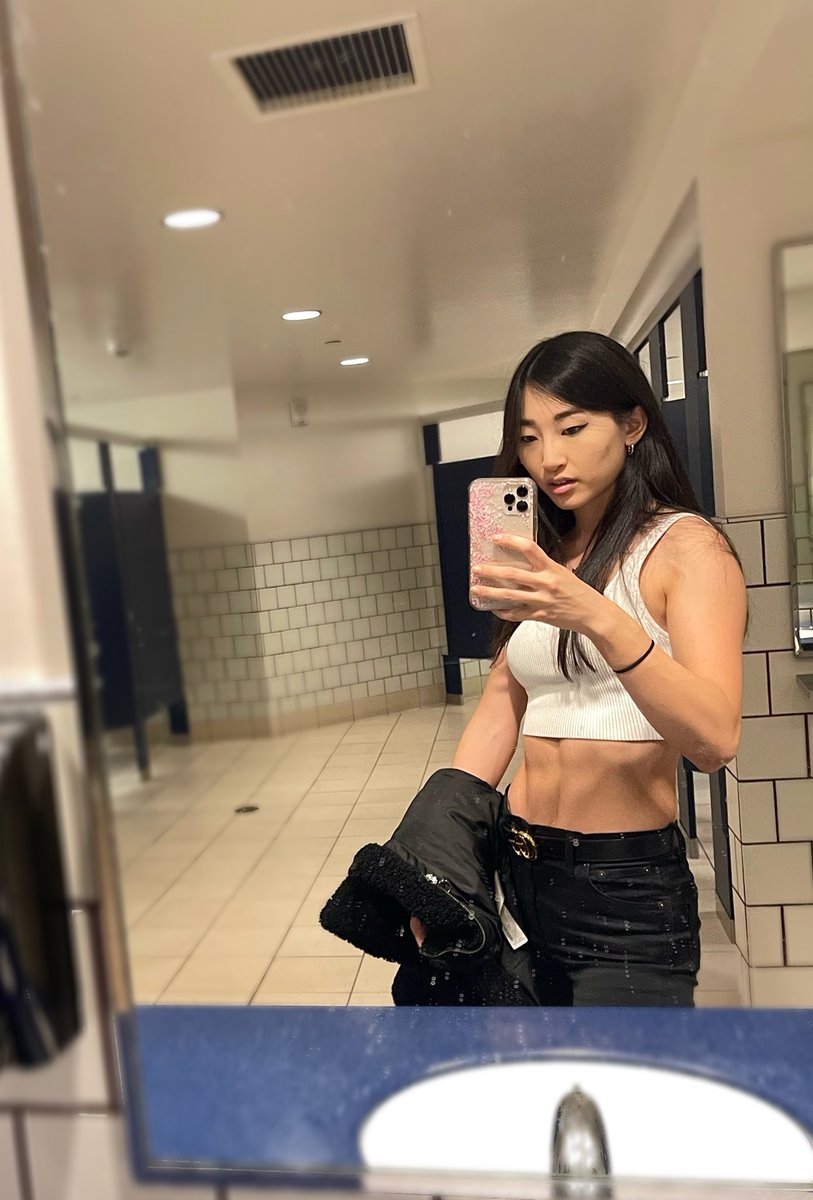 Emma ♡ tweet media