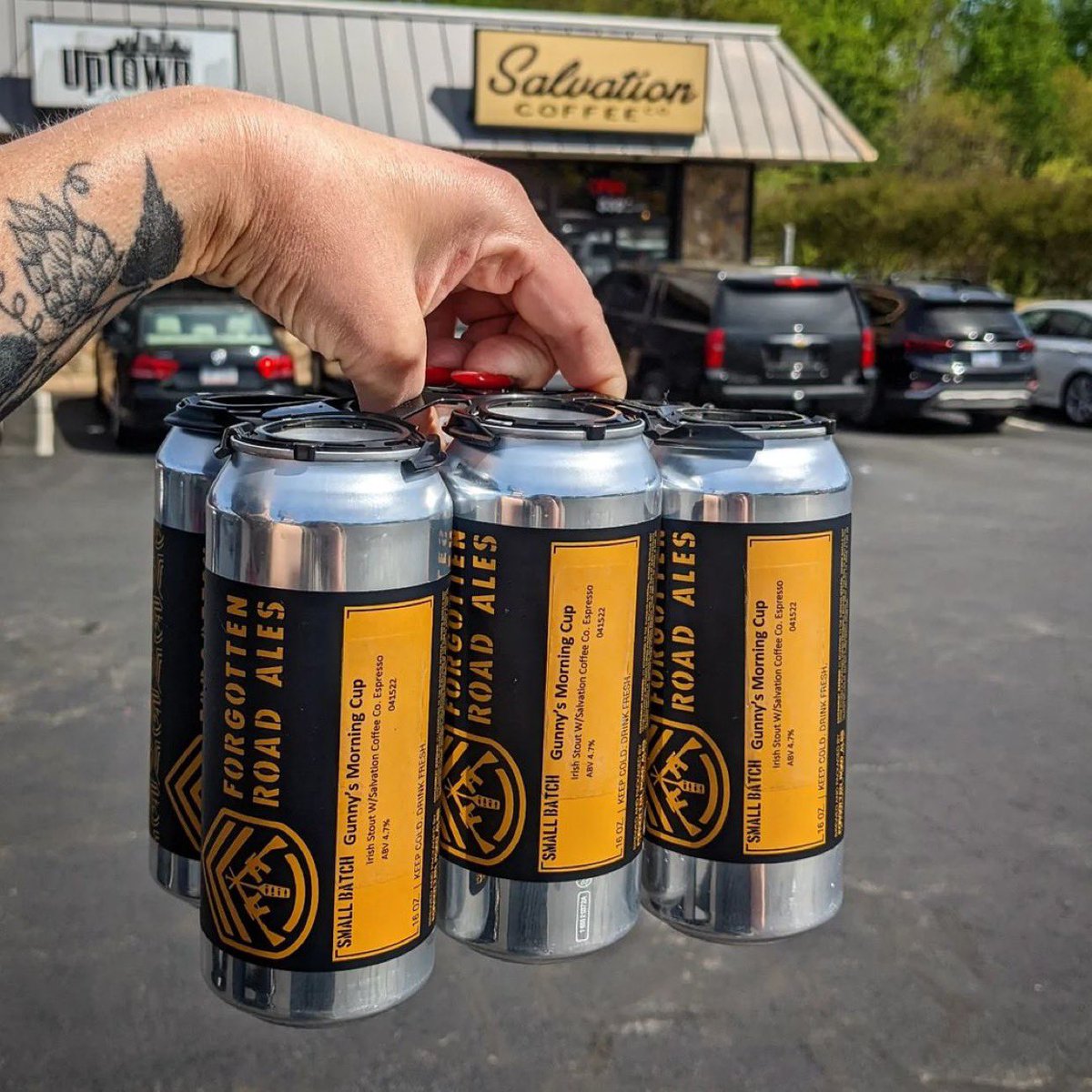 SalCoCoffee's tweet photo. Stoked to partner up with another Veteran Owned business and create this really good brew of different kind. Made with our house roasted Espresso De La Salvezza ππ₯
#coffeeshop #veteranowned #brewery #stout #beer #forgottenroadales #burlingtonnc #grahamnc https://t.co/yhLpBxC3L4