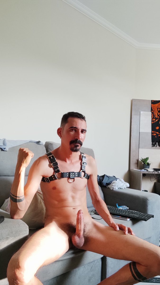 devasso81's tweet photo. #devasso81 pai tá on e tá pra jogo #hotshaser #hotoldermale #twinktop #harddick #harness #bareback #semcapa #spermgifter #moustache https://t.co/AcXcj52fgr