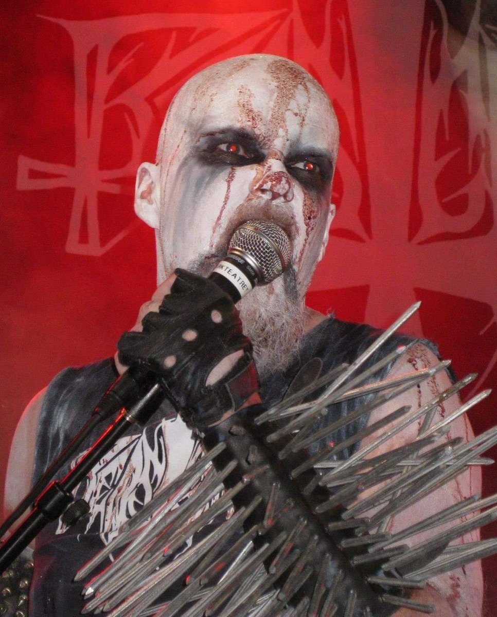 FullmetalCesar's tweet photo. Sorath Northgrove live with Beastcraft in 2012. https://t.co/0zRQ1jsU2D