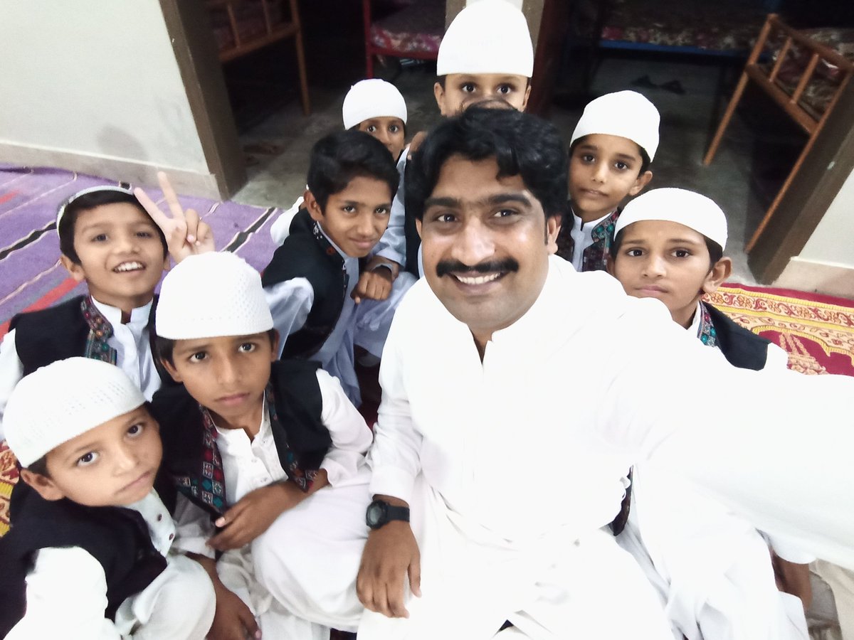 NaeemMirbahar's tweet photo. Aftari with orphans in Mirpurkhas .
100 orphans do live in orphan home here in Mirpurkhas
#OrphanHome
#Mirpurkhas https://t.co/AsU0FDo1pT