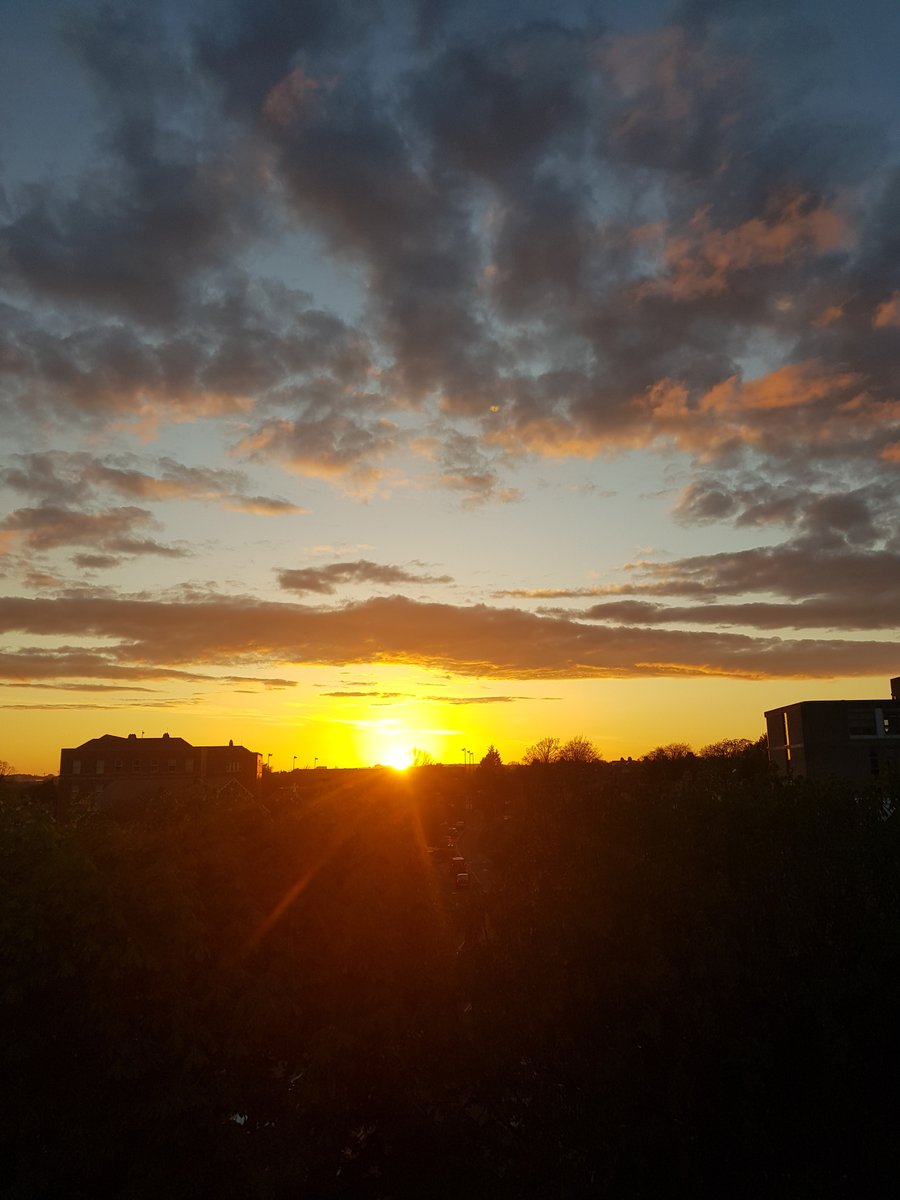 Met Éireann tweet media