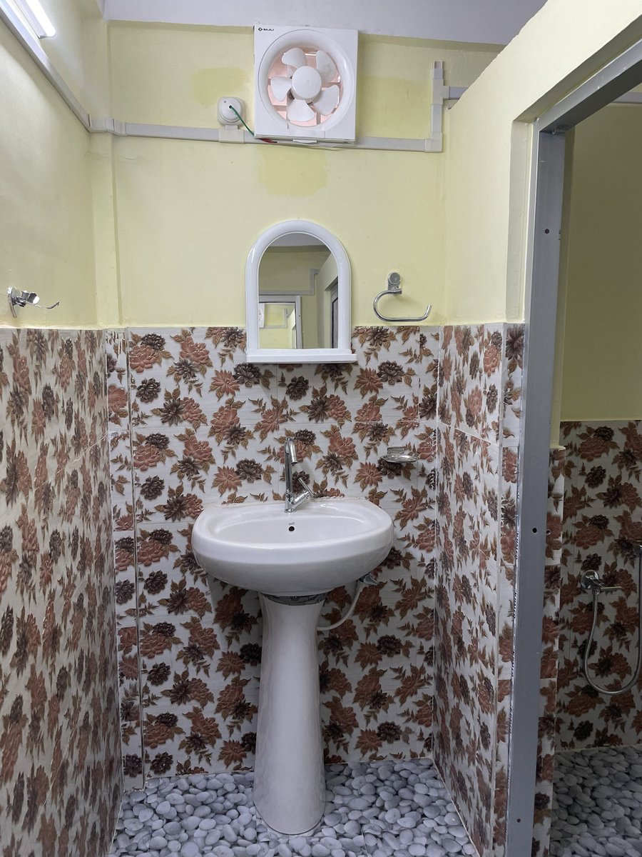 Finally the construction of ladies’ toilet complex was completed at Dhekiajuli BDO Office! Maybe a small but very meaningful change for all ladies of GP and Block office!!
#SBM2022 #assam