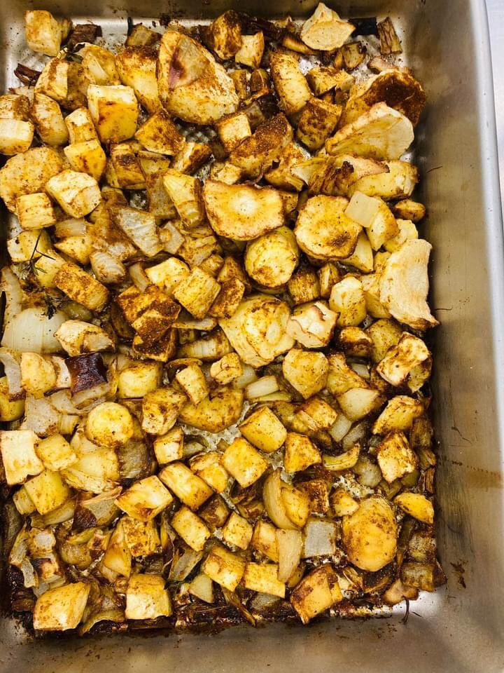 Sunshine_Fife's tweet photo. Curried parsnip soup in preparation for Fife Farmers Market in Cupar tomorrow morning @FifeFarmersMark @CuparNow #cupar #fife #fifeproduce #easter https://t.co/SWBKHSzGiW
