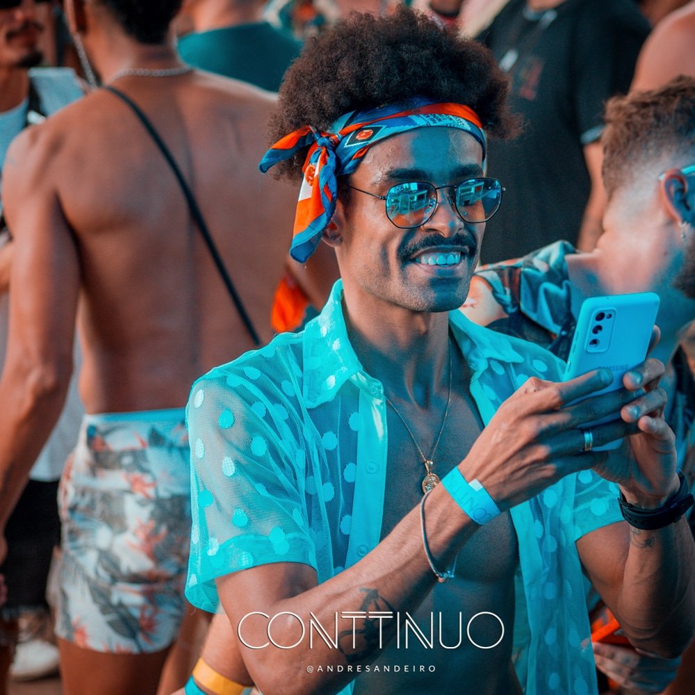 NettoNascimen20's tweet photo. Sorria linda, você está no @conttinuo 😎😁

#conttinuo #acasadequemnaoquerirpracasa #justlive #oladobomdavida #PoolParty https://t.co/snkpotE0nJ