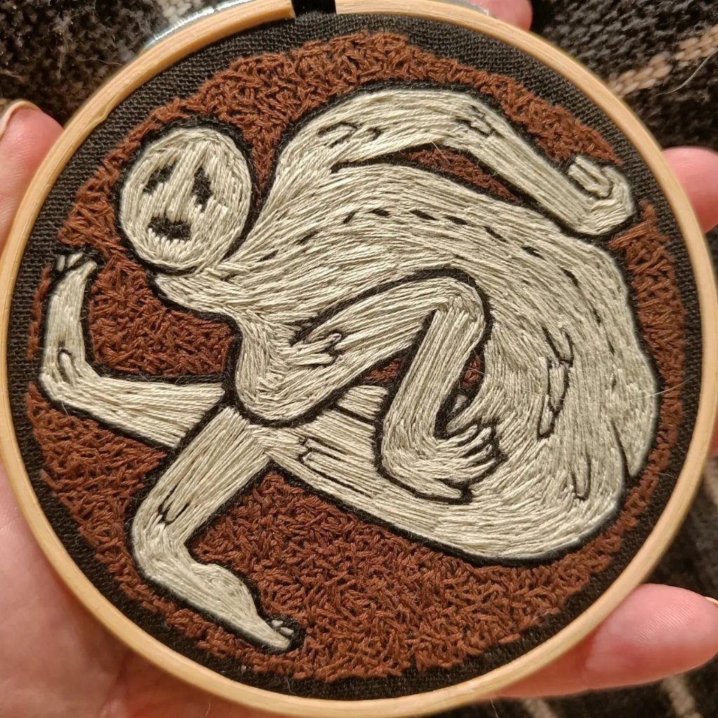 kirikiri1's tweet photo. Hoop for Episode 166 - The Worms

"If it moves like a worm, thinks like a worm, and screams its awful agonies towards the distant, taunting sky like a worm – well."

#hoopart #embroidery #tma #magnuspod #themagnusarchives #theburied #theworms https://t.co/Fy3eAjckVp