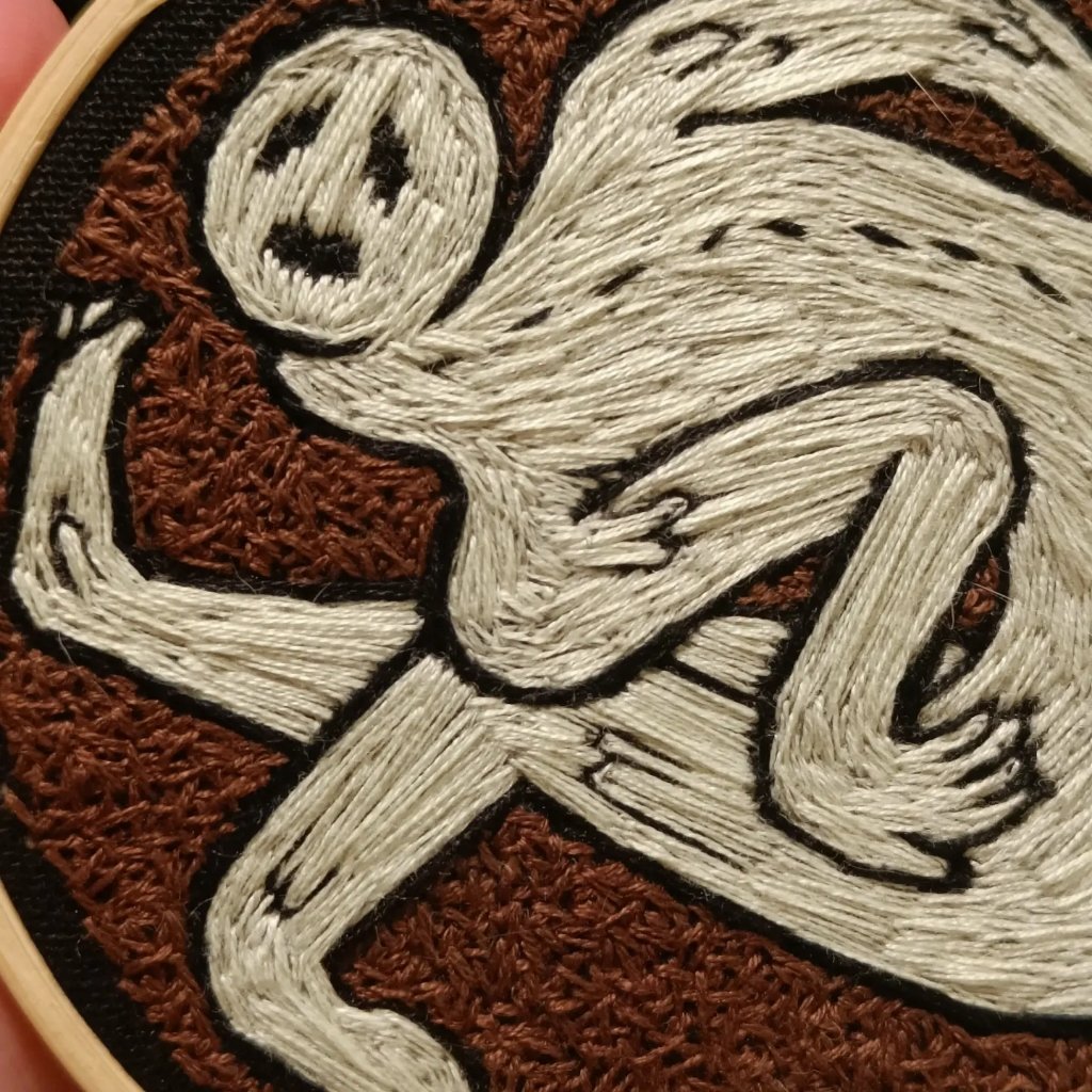 kirikiri1's tweet photo. Hoop for Episode 166 - The Worms

"If it moves like a worm, thinks like a worm, and screams its awful agonies towards the distant, taunting sky like a worm – well."

#hoopart #embroidery #tma #magnuspod #themagnusarchives #theburied #theworms https://t.co/Fy3eAjckVp