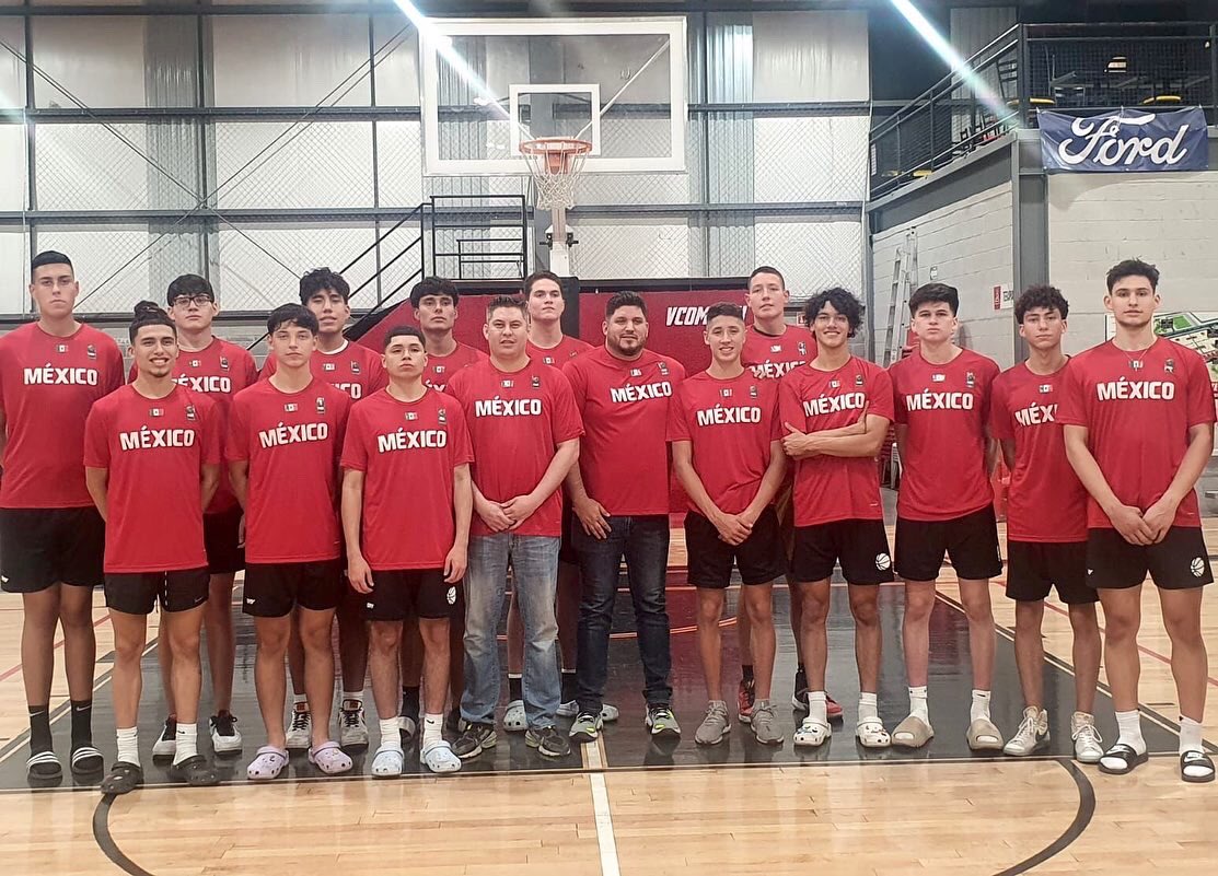 mexbasquet's tweet photo. #MexBasquet 🇲🇽🏀 ¡Inició la concentración de la Preselección U18, en Saltillo! 

Preparándose en #VComplex para el FIBA Américas que se realizará en junio y donde nuestros seleccionados buscarán su boleto al Mundial. #nadanosdetiene  

@INEDEC_Coahuila #ADEMEBANuevoLeón https://t.co/RMXk0MA76f