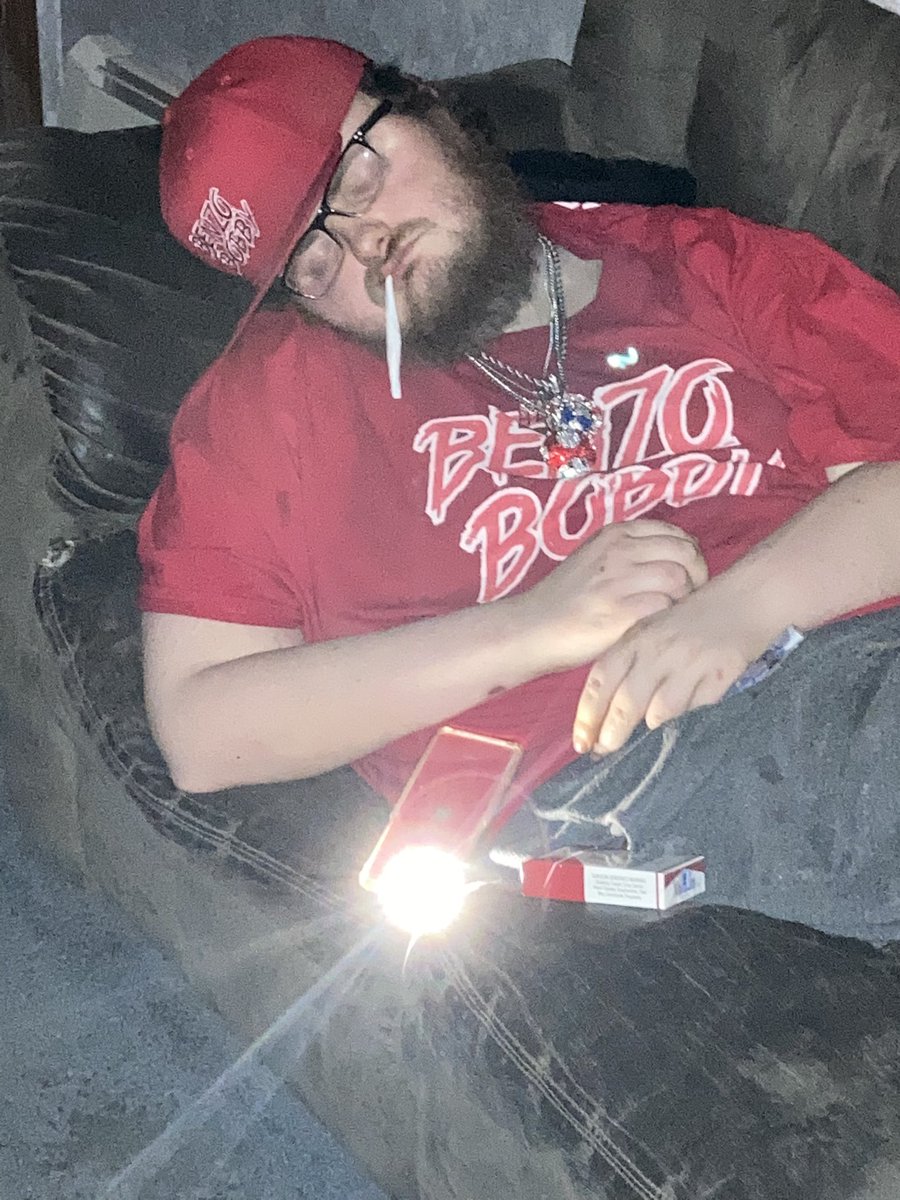 TeAHCPARADYZE's tweet image. GREAT JOB ON MY CUSTOM RED BENZO BOBBY LOGO SNAPBACK, LEGEND SAY’S HE WEAR’S IT TO SLEEP TOO HAHA NO SHOP BOYZ BUT I PARTY LIKE A ROCKSTAR!

🤘🎸💪💪🔥💯💊🅱️

SHOUTS OUT 2 #CAPBEAST @wearecapbeast, Amazing job on the gear love at first sight lol stay awesome fam ordering mo soon!