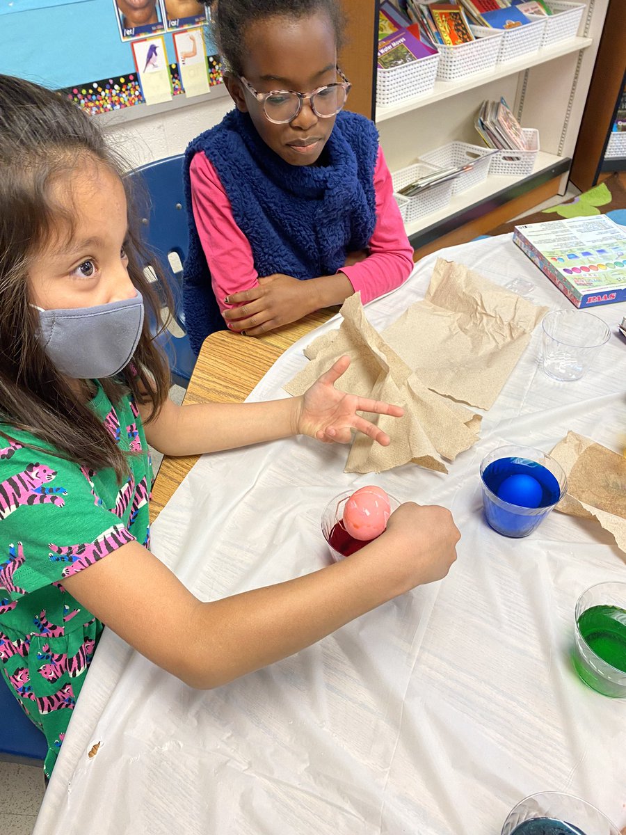 MsJConnors's tweet photo. We had so much fun dyeing eggs today! @FreedomHillES #FHHighlights  4/4 https://t.co/ECSVhKeDTX