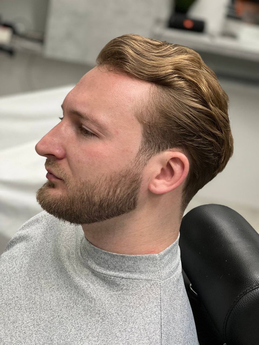 В последнее время так штормит, решил пока бороду освежить, что, как мне без бороды ?