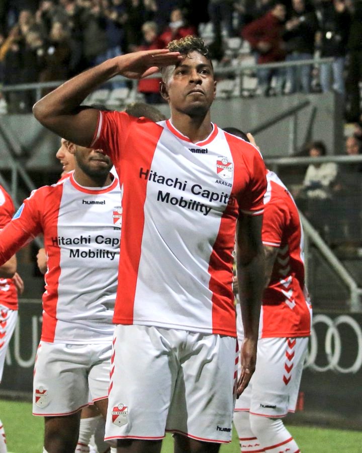 🇳🇱 ¡ASCENDIÓ EL EMMEN DE ARAUJO!

🇵🇪 El peruano fue titular en la victoria por 1-0 ante Dordrecht que sirvió para asegurar el retorno a la Eredivisie

#APresiónRadio
