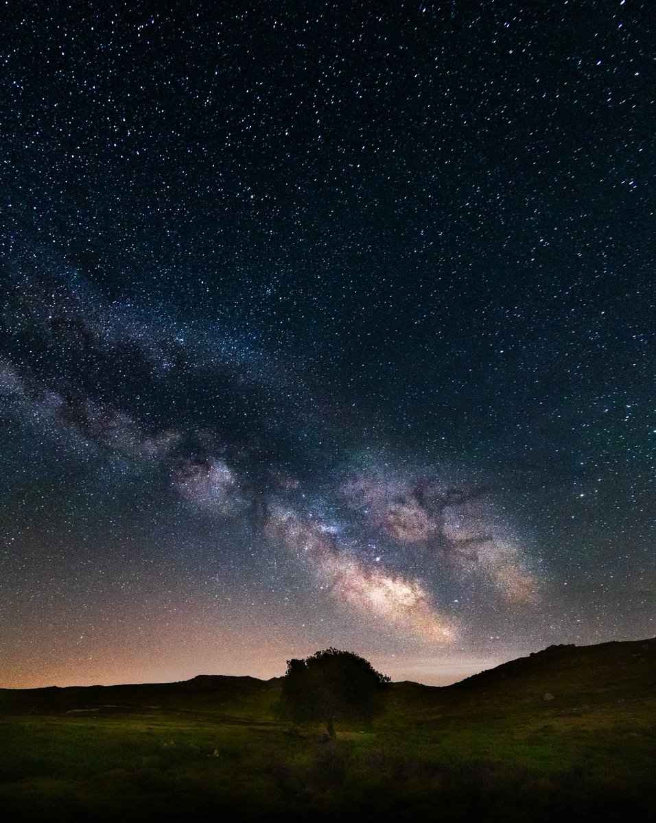 andre97almeida's tweet photo. Good Night!

"The Last Spectator"

#photography #Astrophotography #nftphotographer #NFTartist #NFTart #NFTCommunity #NFT #NFTs #NFTphotography https://t.co/KhkKXbdRuR
