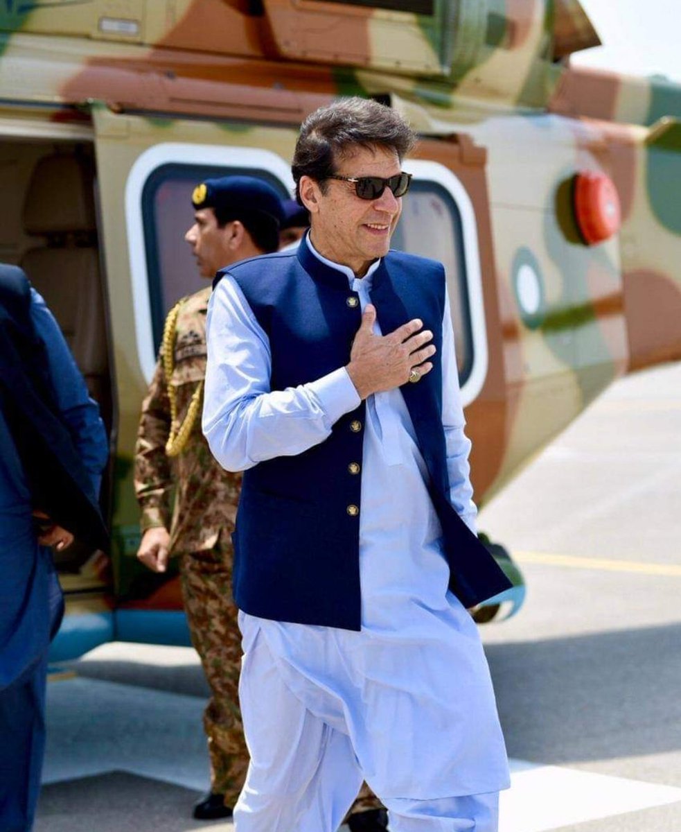 AsiyaNaz1's tweet photo. We stand with the vision of Imran Khan, this Nation will never surrender in front of the forces who always considered itself our masters, We're lucky to have such brave leader who have courage to stand against foreign intervention.
We awaked from Long sleep
#امپورٹڈ_حکومت_نامنظور https://t.co/xGmD47uXTC