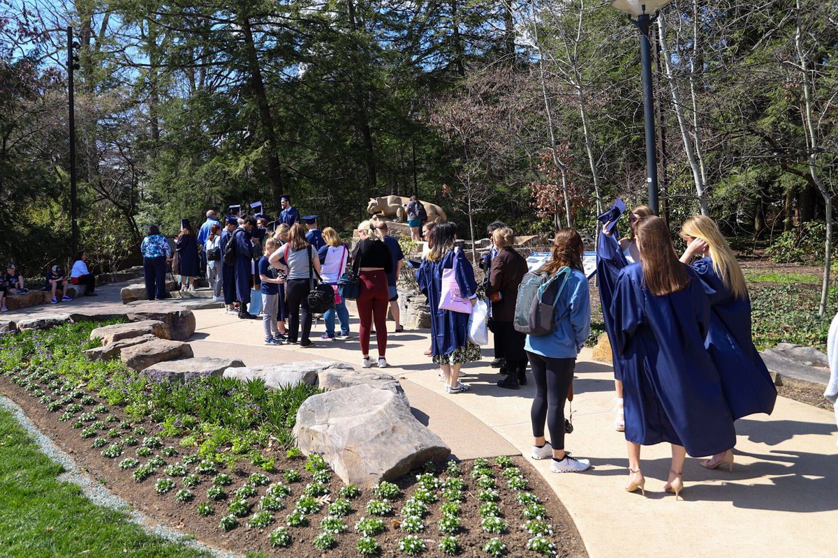 Just about three more weeks, seniors… 🎓🔜