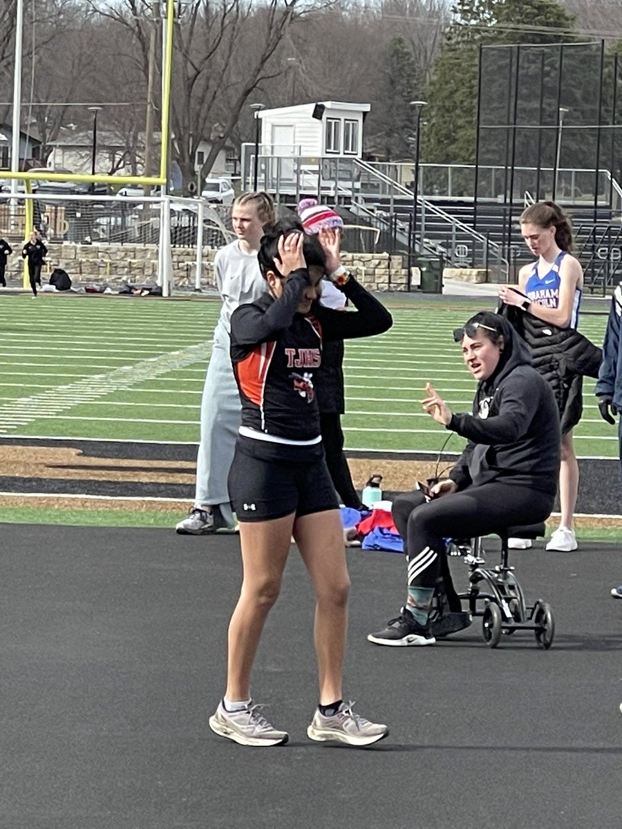 CBTJgirlstrack's tweet photo. Coach Shay ‘helping’ Eleana. Throwers Jordan and Abbie working hard with the Discus. Jaida returns to the track. https://t.co/rzczJyq4bs