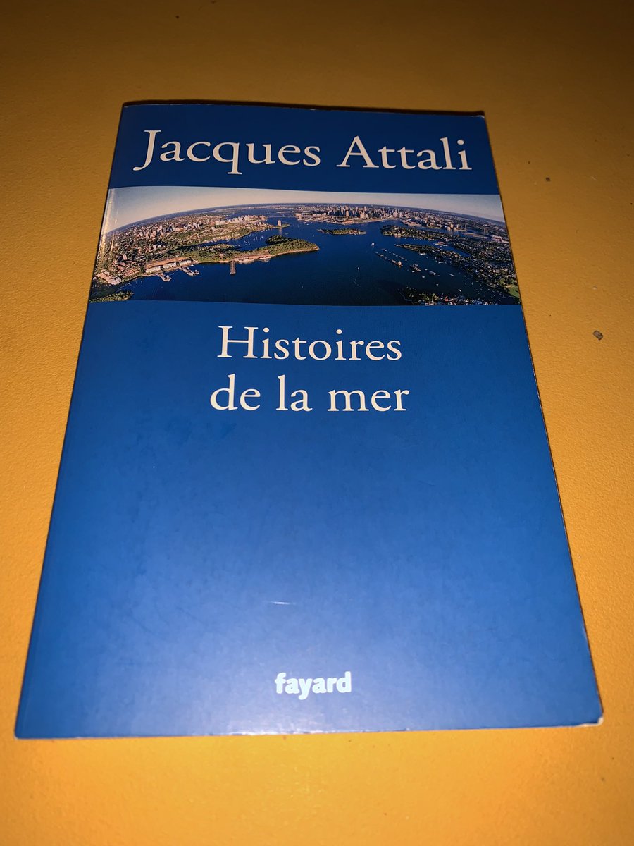 LegendumEst's tweet photo. Thread passionnant sur l’économie du #conteneur et la place des ports asiatiques. On se souvient de ces pages de @jattali dans Histoires de la mer (2017): « La ‘boîte’ où la globalisation maritime » #KeithTantlinger #MalcolmMcLean @sophiedeclosets https://t.co/UpSzOtShgu