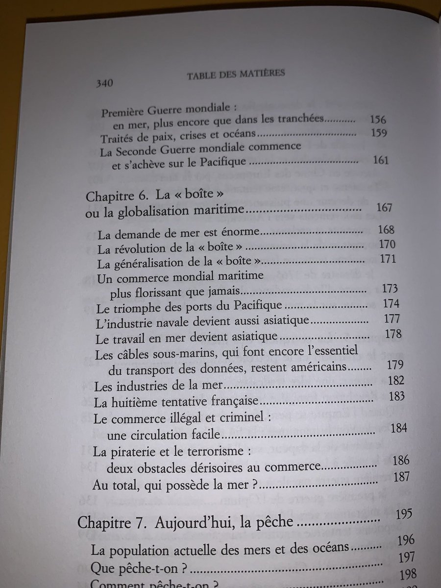 LegendumEst's tweet photo. Thread passionnant sur l’économie du #conteneur et la place des ports asiatiques. On se souvient de ces pages de @jattali dans Histoires de la mer (2017): « La ‘boîte’ où la globalisation maritime » #KeithTantlinger #MalcolmMcLean @sophiedeclosets https://t.co/UpSzOtShgu