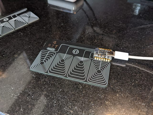 anne_engineer's tweet photo. Making a touch macro pad with CircuitPython
https://t.co/saNPtpaKmO https://t.co/CKiZFSFOFc