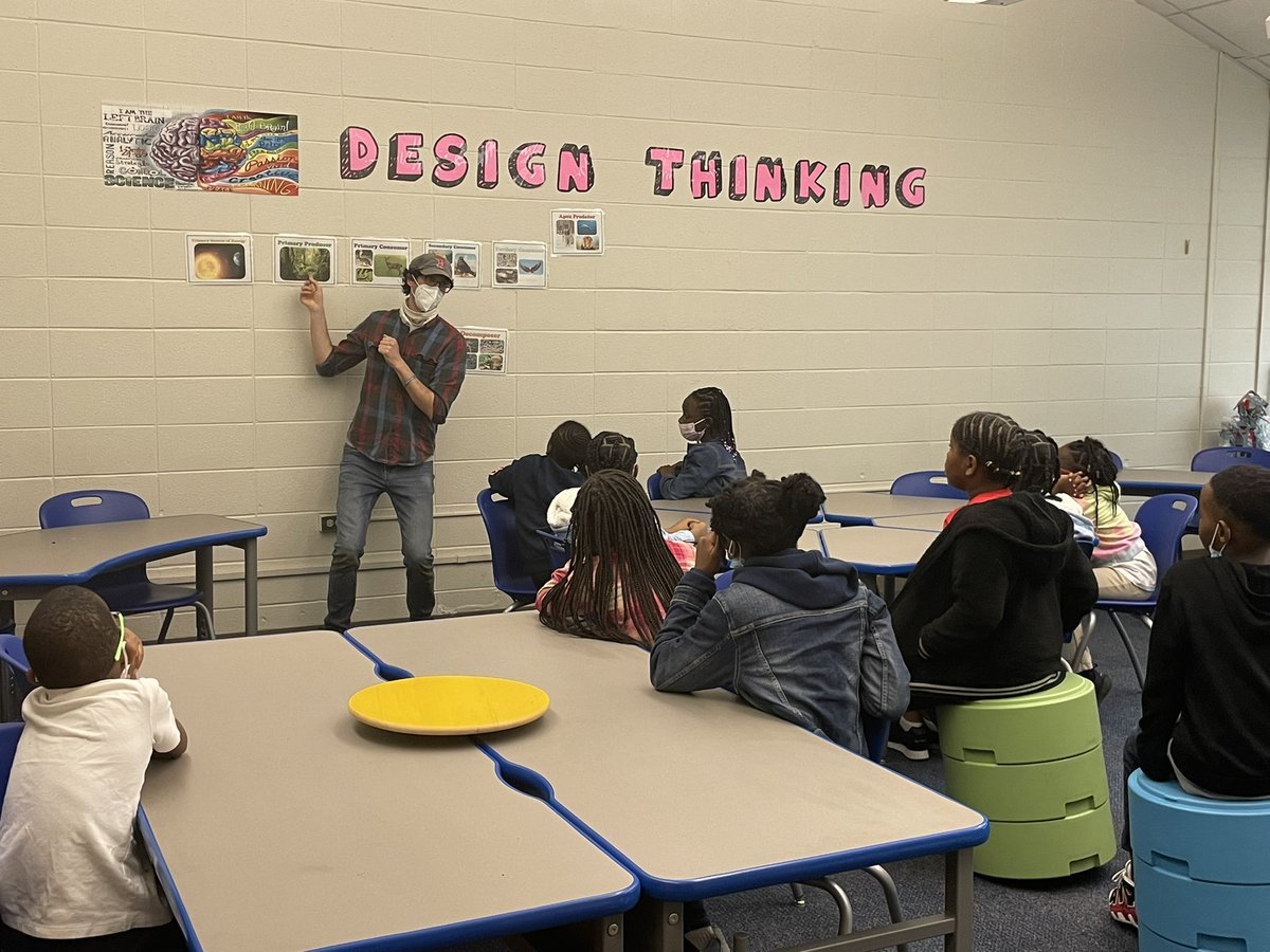 SRdataanalyst's tweet photo. Weโre just outside doing Science with the #WyldeCenter #science #ecosystems #foodchains #foodwebs #stemgarden https://t.co/GUSCuu9C0g