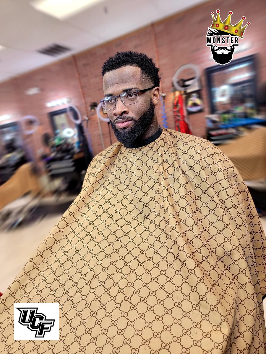MonsterThaBarb1's tweet image. A picture is worth a thousand words! #UCFresh #MonsterPro #changinglivesonehaircutatatime #UCF #KnightNation #GKCO #Content #GameDayFresh #SonsOfUCF #Knightmare #BounceHouse #Orlando