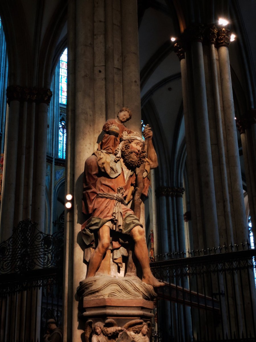 A nice evening in Köln 

#architecturelovers #architecture #picoftheday #residentialarea #bnw #spring #beautiful #lockdown #travelphotography #cities #night #building #landscape #like #japan #house #family #urbanarea #streets #architexture #life #urbanphotography #senseframes