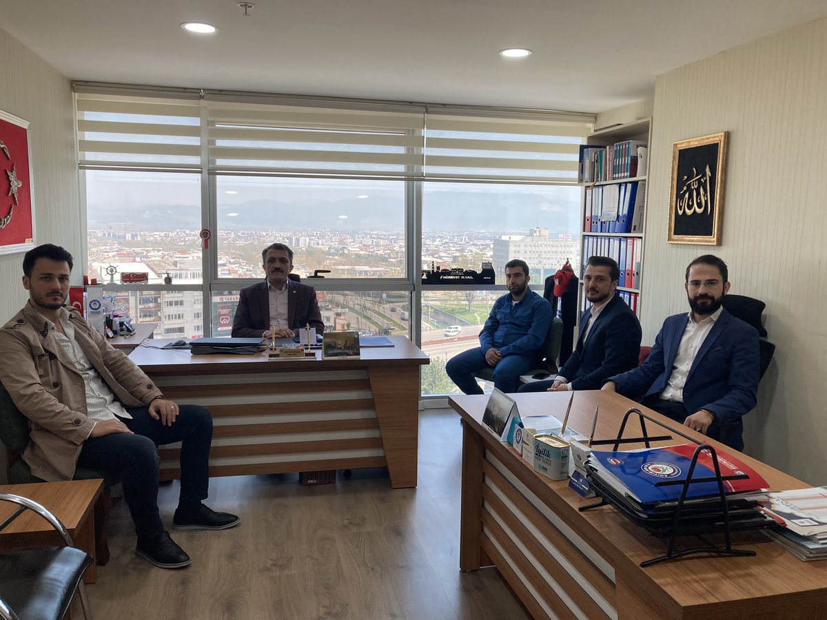 Muhterem babalarının vefatı sebebi ile <a href="/ebsbursa1/">EBS Bursa1</a> Bşk V. Adil Yazicioğlu’na, Kıymetli Kayınbiraderinin vefatı için Şube Bşk.nımız Ramazan Acar’a taziye ziyaretinde bulunduk. 

Merhumlara Allah’tan rahmet,geride kalanlara sabır ve esenlikler diliyorum. 

Mekanları cennet olsun. 🤲