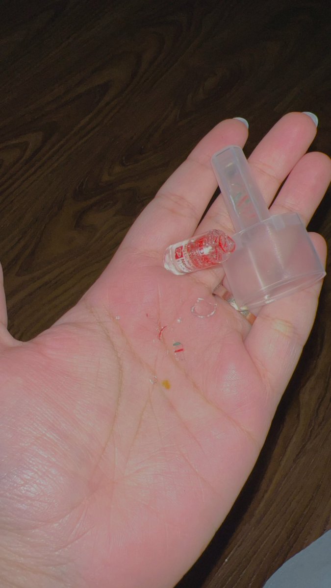 fajrali1's tweet photo. Whoever tf is making these vit D injections, im 400000% sure theres a better way to bottle them🤬🤬🤬 https://t.co/8z5rZjeJfE