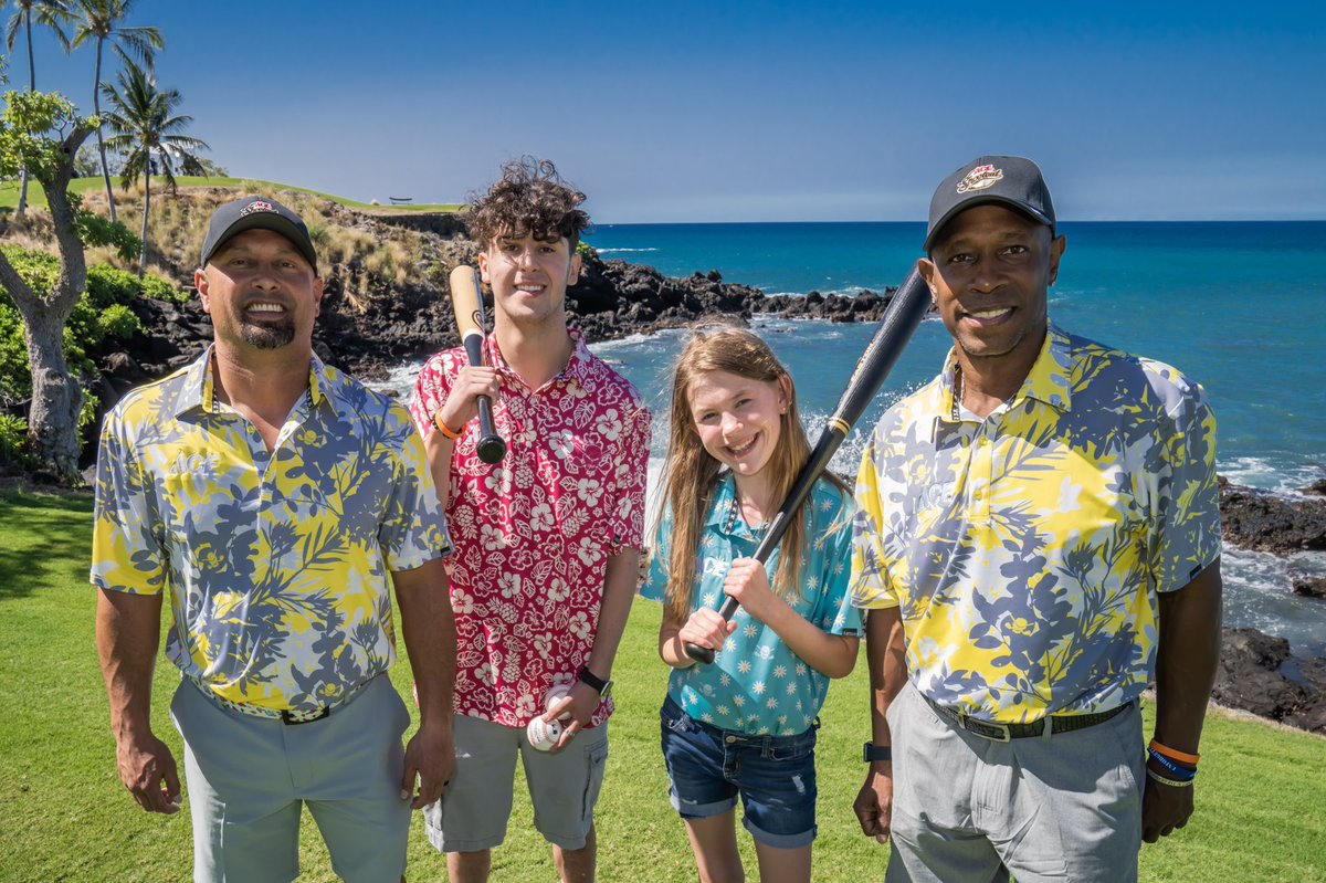 Watch @Kenny_Lofton7 and I represent team baseball at the @AceHardware Shootout as we play golf to raise critical funds for @CMNHospitals. Tune in 4/18, 7 p.m. ET on @GolfChannel! #AceShootout 

#mlb #baseball #maunakea #hawaii