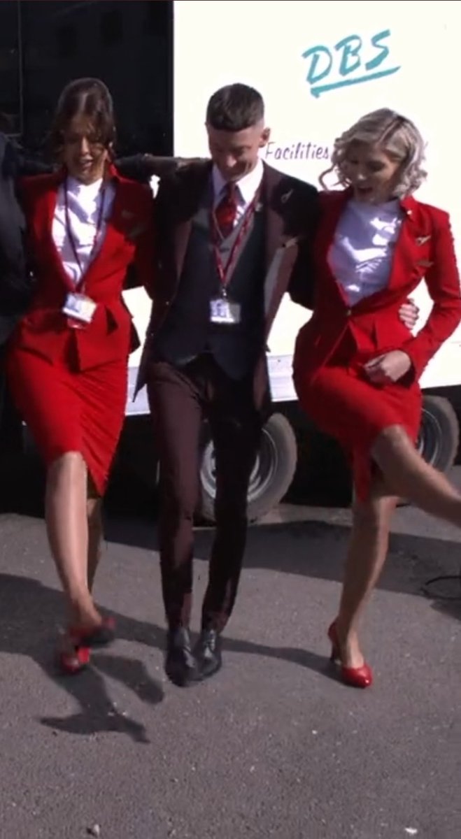DBSFacilities's tweet photo. @VirginAtlantic Nice to see your crew dancing in front of one of our Facilities Vehicles, was a pleasure working with u all. https://t.co/TB6dK7TSkZ