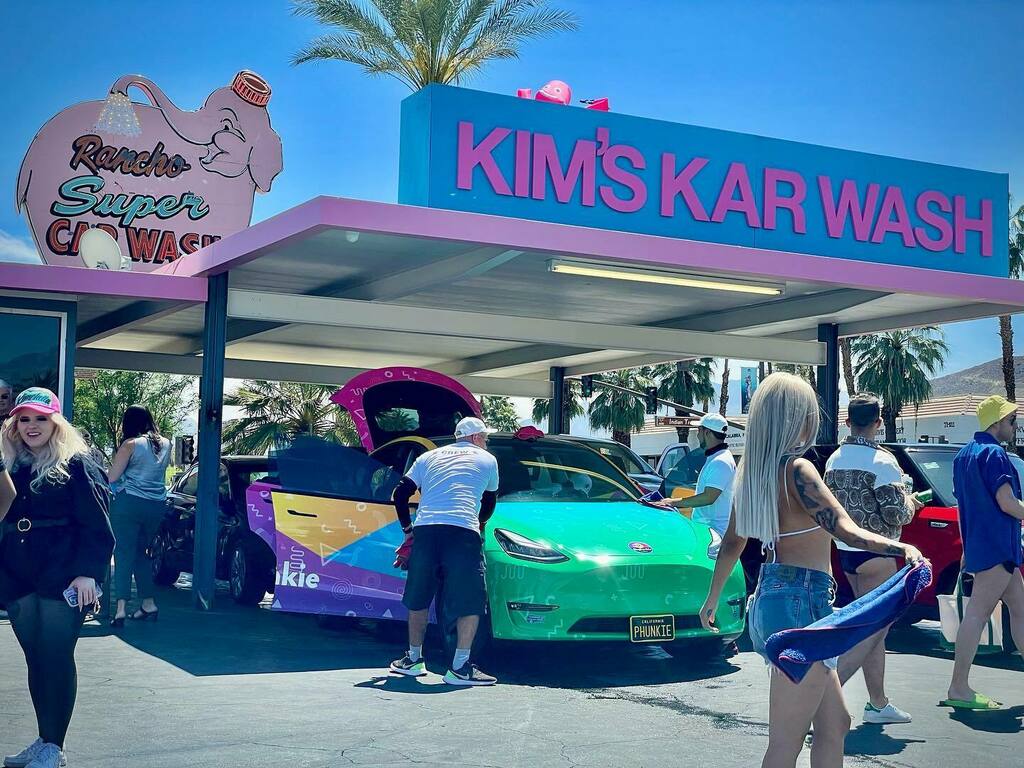 jonalbiar's tweet photo. Thanks for the Kar Wash @kimpetras my car is so shiny now. #wetandwild #kimchella #kimskarwash #coconutwater #mycoconuts #palmsprings #coachella2022 https://t.co/zytFnXNKSP https://t.co/9phijeGkYn