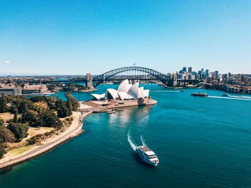 Trip30's tweet photo. All You Need to Know About Visiting Australia https://t.co/lSAqInG8cU via @Expedia https://t.co/yRhZK9ctPV