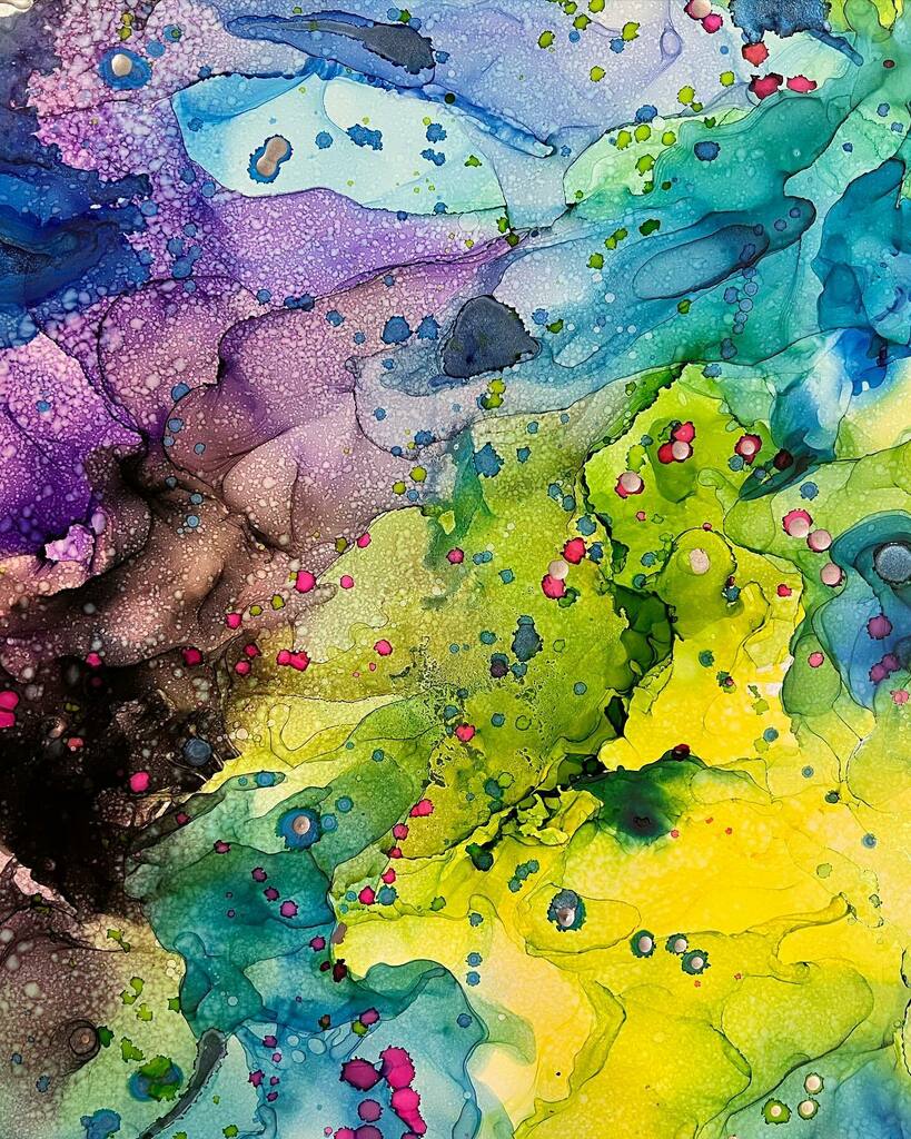 SceneOneArt's tweet photo. Playing on #yupopaper today. I just love the layered effects you can get from the #timholz #alcoholink
What do you think?
#sceneoneart #abstractart #painting #loveart #modernart https://t.co/qYYX6ZZ7iL