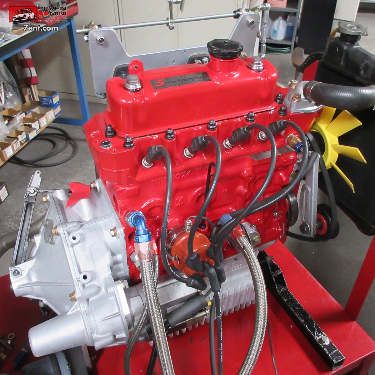SevenMiniParts's tweet photo. Full race vintage classic Mini power unit, after major rebuild: new race crankshaft, upgraded cam &amp; cylinder head, latest MED dog box w/ 1.68 first gear. Last, installing a split Weber setup w/ Longman intake manifolds. | https://t.co/876DosyAIH
#classicMiniParts #SevenMiniParts https://t.co/aKOoinyrEb
