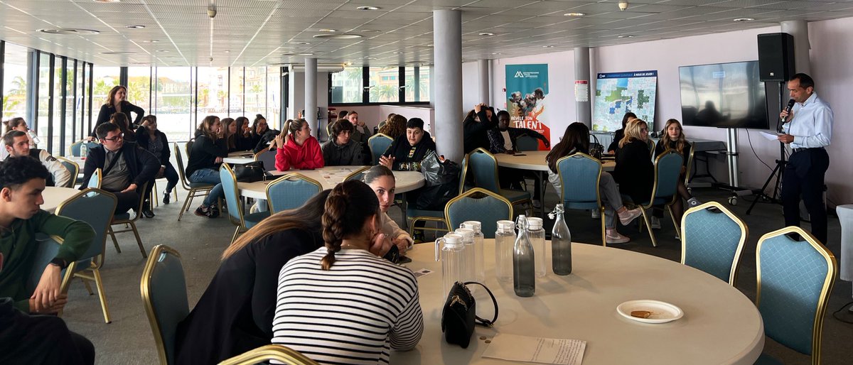 PatriciaPetreto's tweet photo. Dans le cadre de la Mini-Entreprise S® organisée par @CorsicaEpa qui a réuni pendant une journée, 50 élèves du lycée Fesch d’Ajaccio, pour relever le défi proposé par @edfcorse : le changement climatique.
Bravo à cette jeunesse engagée et brillante qui m’a ravie en tant que jury. https://t.co/a1CqWx52Xu