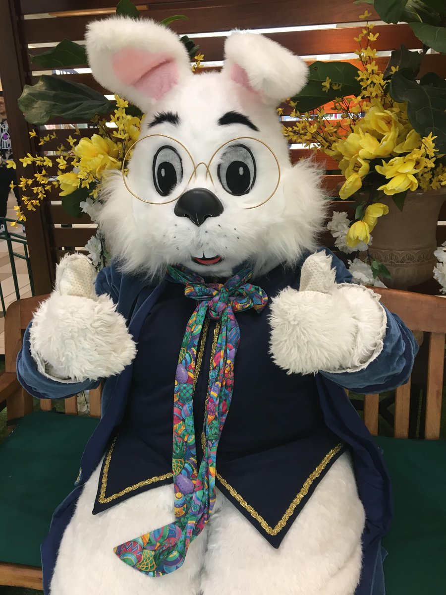 Tomorrow is the last day to get a picture with Wendell!! 🐰 Come see our hoppy friend at Center Court to bring some more joy to your family this Easter weekend! 🐣 bit.ly/3jIG2sR