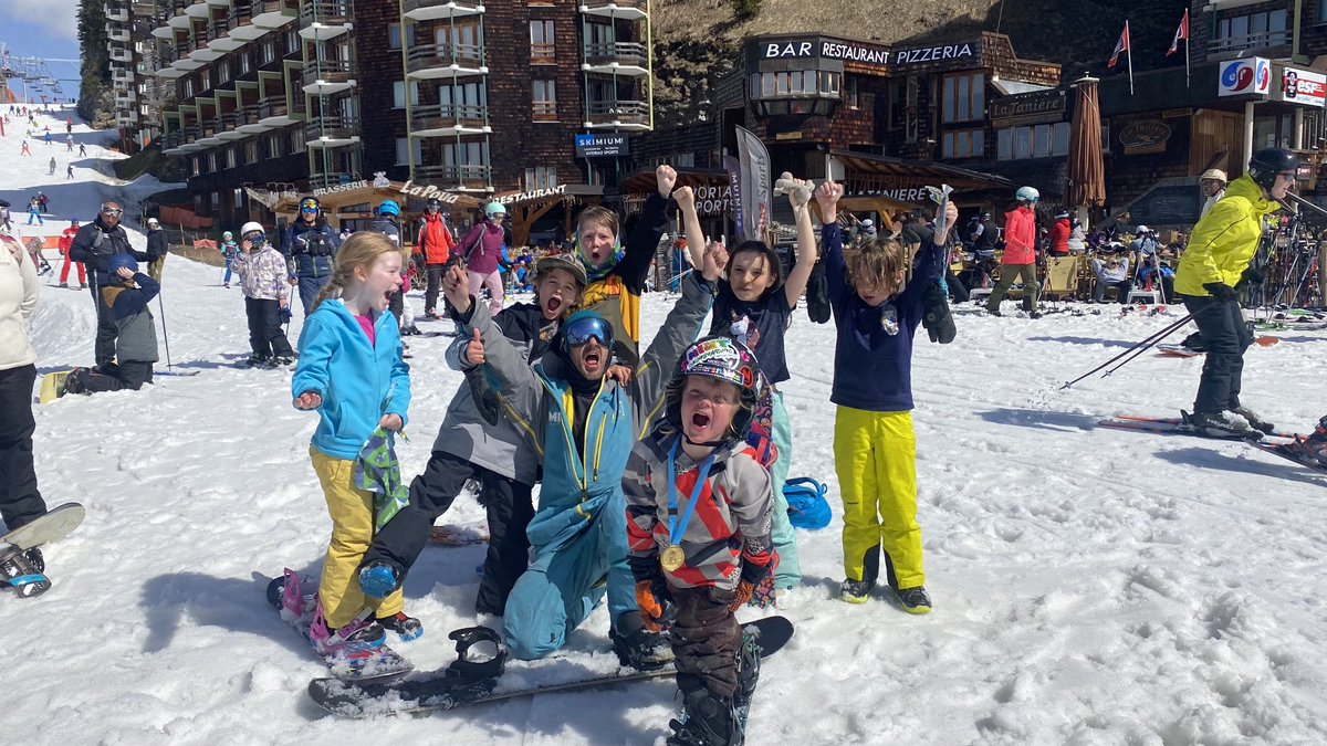 Anne-Marie tweet media