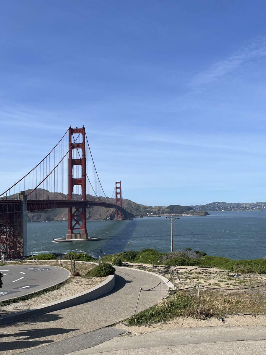 kayarcangel's tweet photo. My family was in town earlier this week, and we took a small trip to the Bay Area. Just had to hit up this iconic spot! #RSJ108 #GoldenGateBridge #SF @DisruptiveDESGN https://t.co/J8rXoC3Wgc