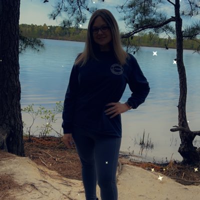jessworkss's tweet photo. #NewProfilePic #LakeLife #WalkTheDogs https://t.co/LNG3PHfO8w