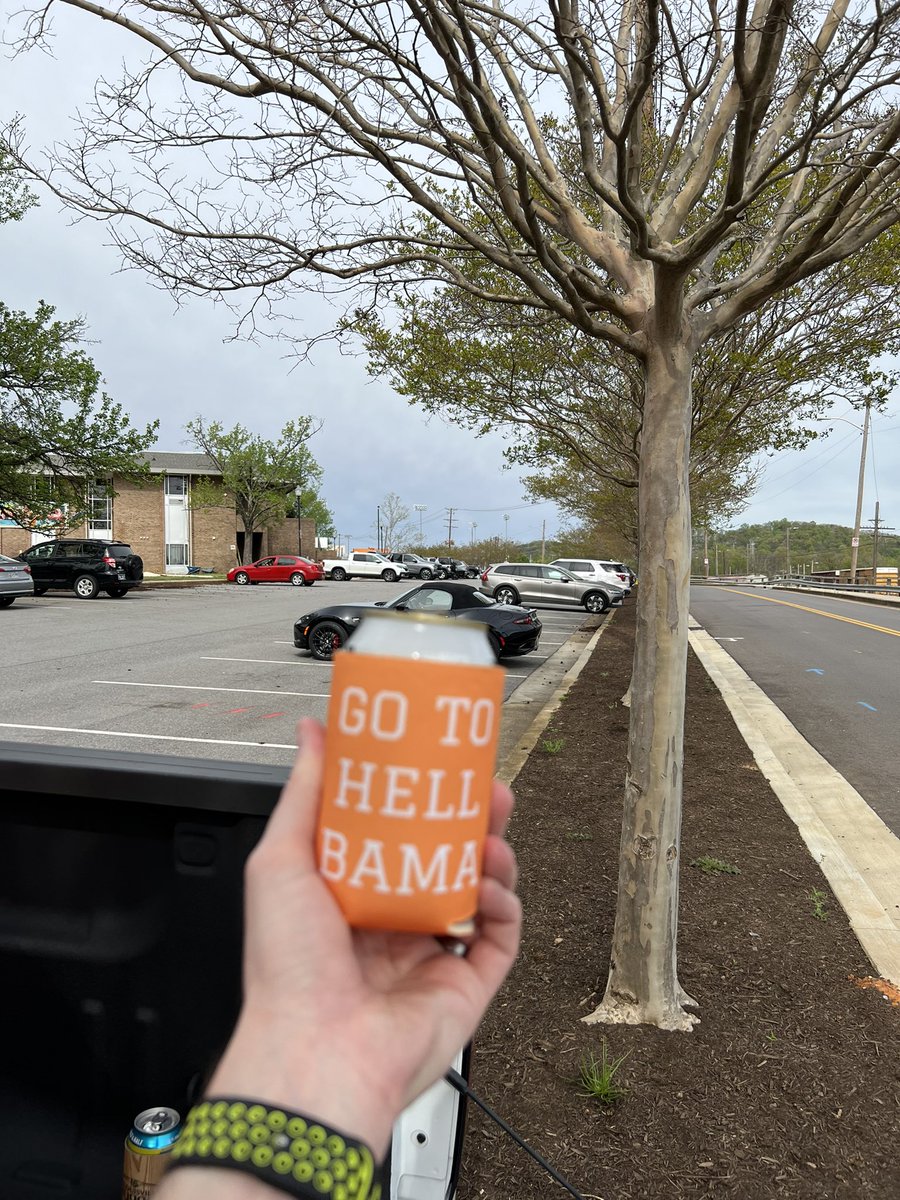 ETSharp13's tweet photo. #DoBeers @GRITknox @korkedbeers #FuckBama https://t.co/C1shLt81g1