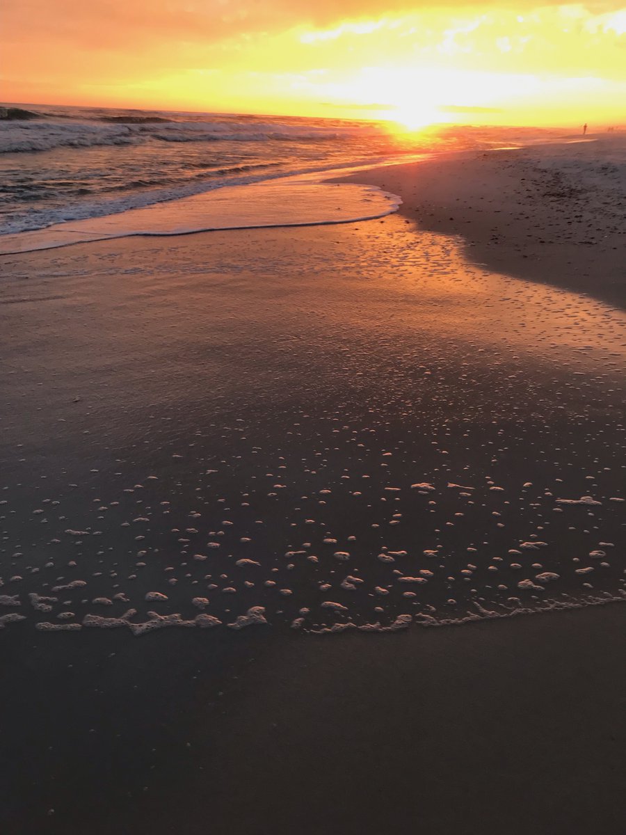 westendpcb's tweet photo. The peaceful west end.  😍 🌅 #Sunset on #WestEndPCB 4.14.22

#panamacitybeach #pcb #pcbeach #pcbfl #beach https://t.co/PHJPTiKalj