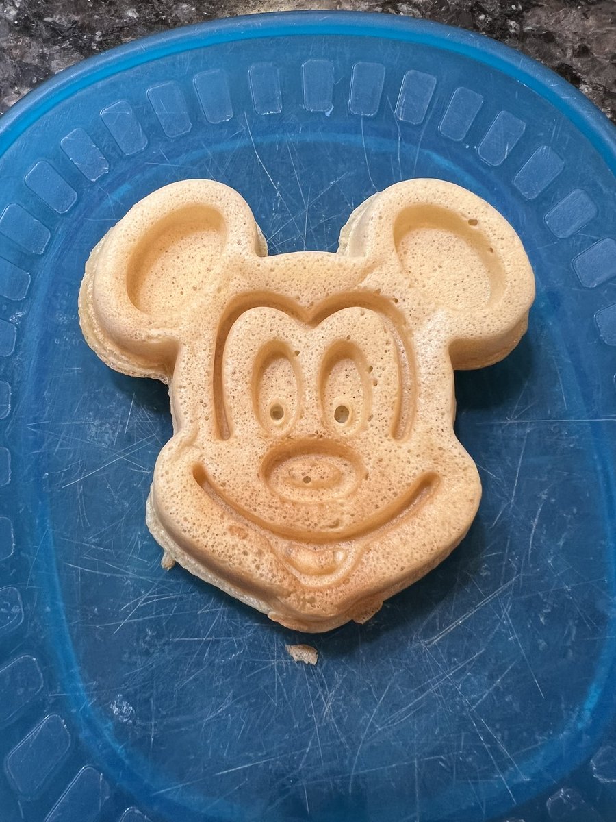NicoleBdorf's tweet photo. My kids love the #MickeyMouseWaffles that are served at #Disney theme parks & their hotelsโฆ. So of course my husband found a way for us to make those waffles at home ๐ง๐ #SoFun #Yummy #MickeyWaffles #HappyKids @WilliamsSonoma @Disney https://t.co/OLhKJddQCI