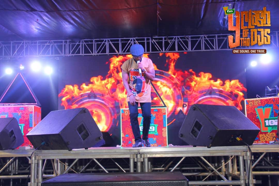 Y1079FM's tweet photo. MOMENTS: @PmDePresenter - official MC for the night. #YClashOfTheDJs 

⚡❞𝐘 𝐂𝐋𝐀𝐒𝐇 𝐎𝐅 𝐓𝐇𝐄 𝐃𝐉𝐒❞  #YClashOfTheDJs  CC: @Samsung_Ghana @hdplusghana @Kasaprekogh  @koppanH @FlyRwandAir [Pure Delight]  [Fancy] @Wopecar Darling Lemon @ghanatourismGTA @Hantec_Africa https://t.co/DKLVhMLLkx