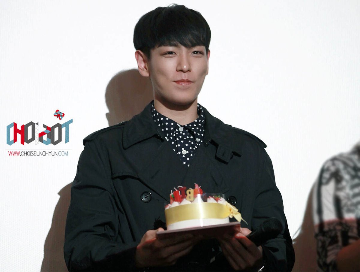 Welcome2datop's tweet photo. Commitment Movie stage greeting November 3, 2013 🎂
#TOP #탑 #BIGBANG #빅뱅 #ChoiSeungHyun #최승현 #tttop #BIGBANGTOP #TheAlumni #Commitment @YG_GlobalVIP https://t.co/1h4HDHbdEP