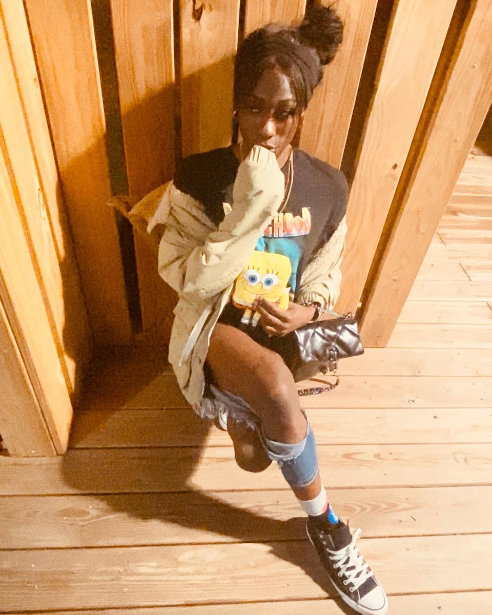 BarbieNarly's tweet image. Pussy real tight, got a good squish .. fat lips only, got no lisp 🌸