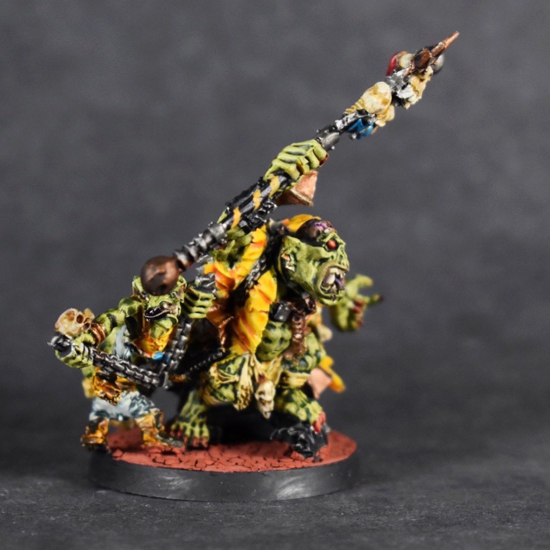 scrub_angel's tweet photo. Oi! Why does ‘eryone always call me weird? Just because I come close to ‘avin me ‘ead explode on the regular? Maybe I am a #weirdboy but trust me, I’m not the weirdest! #warmongers #orks #PaintingWarhammer https://t.co/QsK65VlWbs