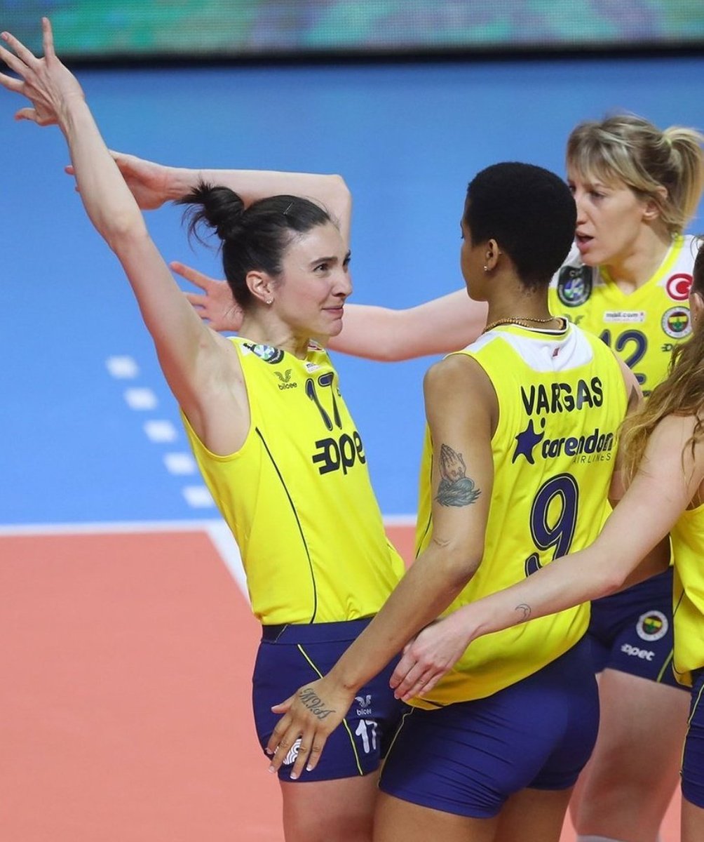 ruvoudis's tweet photo. #VarNaz 💙💛 https://t.co/Zo8rCuY8XQ