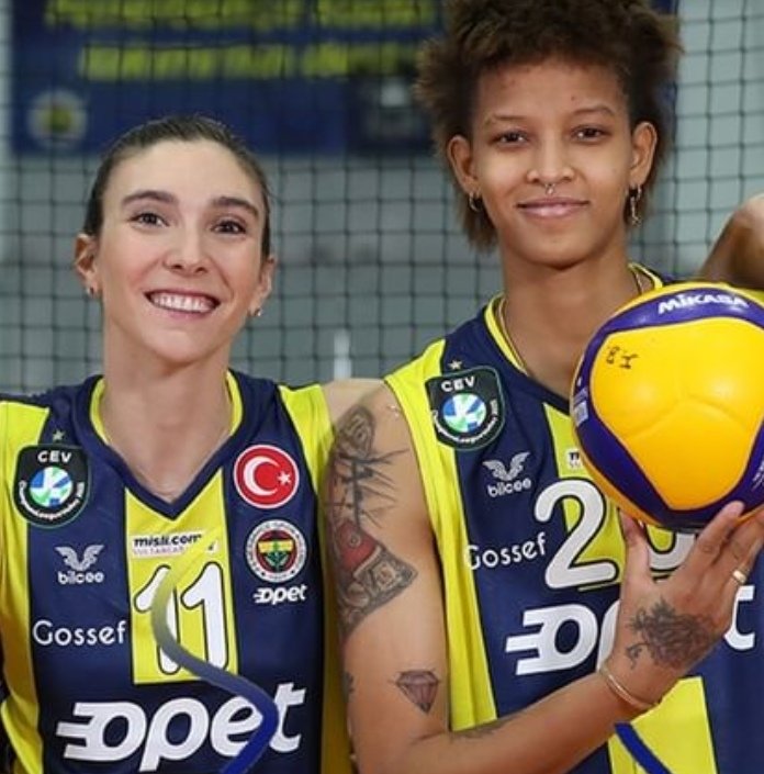 ruvoudis's tweet photo. #VarNaz 💙💛 https://t.co/Zo8rCuY8XQ
