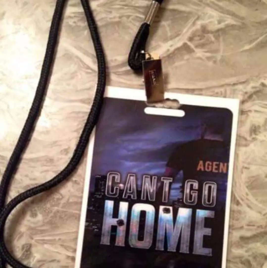 cclarkinspire7's tweet photo. Stay tuned and much love to my @CantGoHomeTV family ! @cbyersboston & @TommyMariano love you brother's along with the rest of the @CantGoHomeTV family praying 🙏 #CantGoHomeTVSeries #OnEdgeProductions https://t.co/3iXK2ronLn