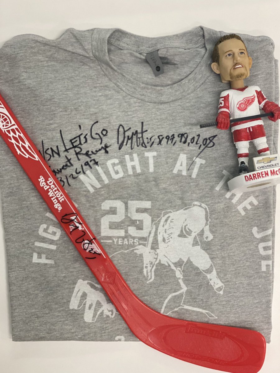 🚨Darren McCarty Giveaway🚨

We have a bobble head, signed mini stick, and signed ‘Sweet Revenge’ shirt to give to ONE lucky winner! To enter:

- Retweet this Tweet
- Tag a friend in the comments 
- Follow <a href="/woodwardsports/">Woodward Sports Network</a> 

A winner will be selected tomorrow at 5:00 PM!
